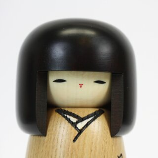 Kokeshi zum Jahr des Schafs 2027, 19 cm hoch