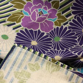 Furoshiki Retroflower blau-violett, 100 cm