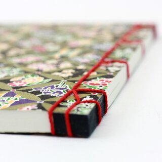 Notizbuch mit traditioneller Bindung 15 x 10,5 cm, Hanabishi