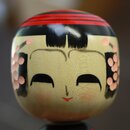 Kokeshi Ume - Pflaumenblüten, 17,5 cm (schmal)