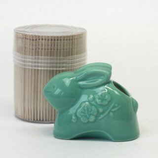 Jahrestierfigur 2023: Hase als Zahnstocherbehlter, mit Zahnstochern