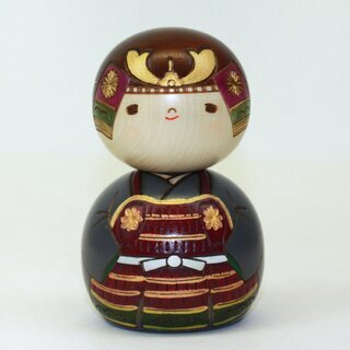Kokeshi Kabuto-kun (Junge mit Helm), 10,5 cm hoch