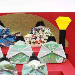 Gru�karte Hinamatsuri, handgefaltete Dekoration zum Puppenfest