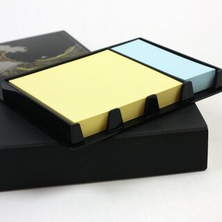 Lackbox Welle mit Haftzettel