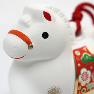 Jahrestierfigur 2026: Glocke Pferd