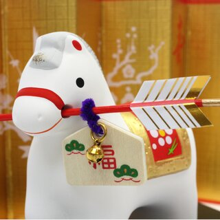 Jahrestierfigur 2026: Pferd Hayama