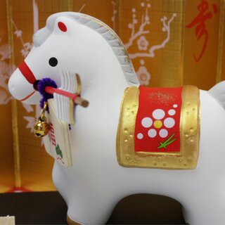 Jahrestierfigur 2026: Pferd Hayama