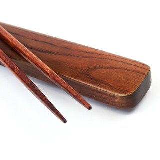 Essst�bchen mit Case aus dunklem Holz, St�bchen mit Transportbeh�lter