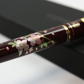 Fudepen, Pinselstift Kirschbl�ten rot, mit Lackgeh�use