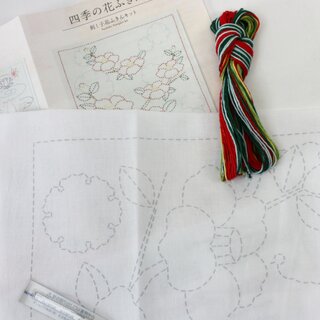 Tuch Sashiko Yukiwa no Tsubaki wei�, mit 3 Garnen