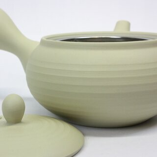 Gr�nteekanne, Kyusu cremewei�