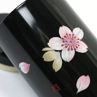 Teedose Maki-E Kirschbl�ten schwarz, 10,3 cm hoch, handbemalt, Lackbeschichtung