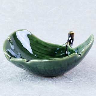 Ginkoblattschale gr�n 9,5 x 9 x 4 cm