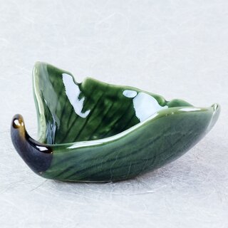 Ginkoblattschale gr�n 9,5 x 9 x 4 cm