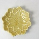 Zwei Blütenschälchen Chrysanthemenblüte gelb 6 cm Ø